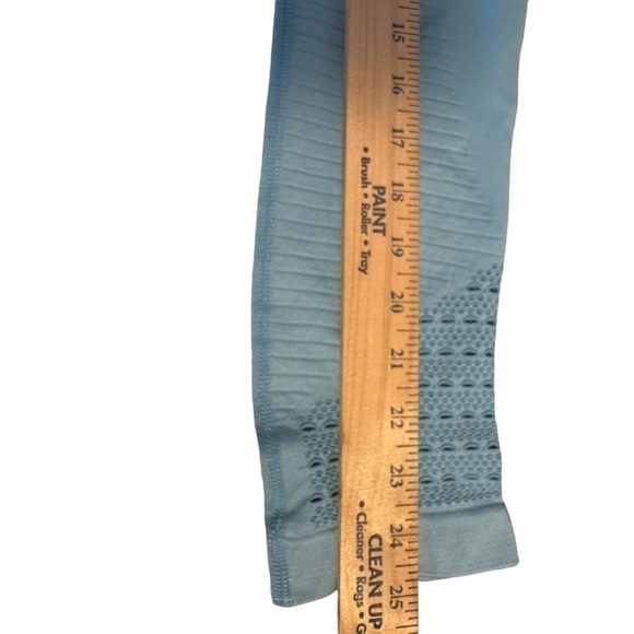 Gymshark bundle of two dry leggings in very good condition. Measures a medium - Picture 14 of 14